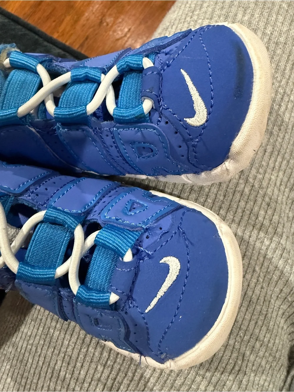 Nike “battle blue” Uptempo - size 4 walker